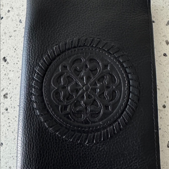 Brighton Ferrara Folio Wide Black Leather Wallet Embossed Pattern Travel Casual - Picture 11 of 12